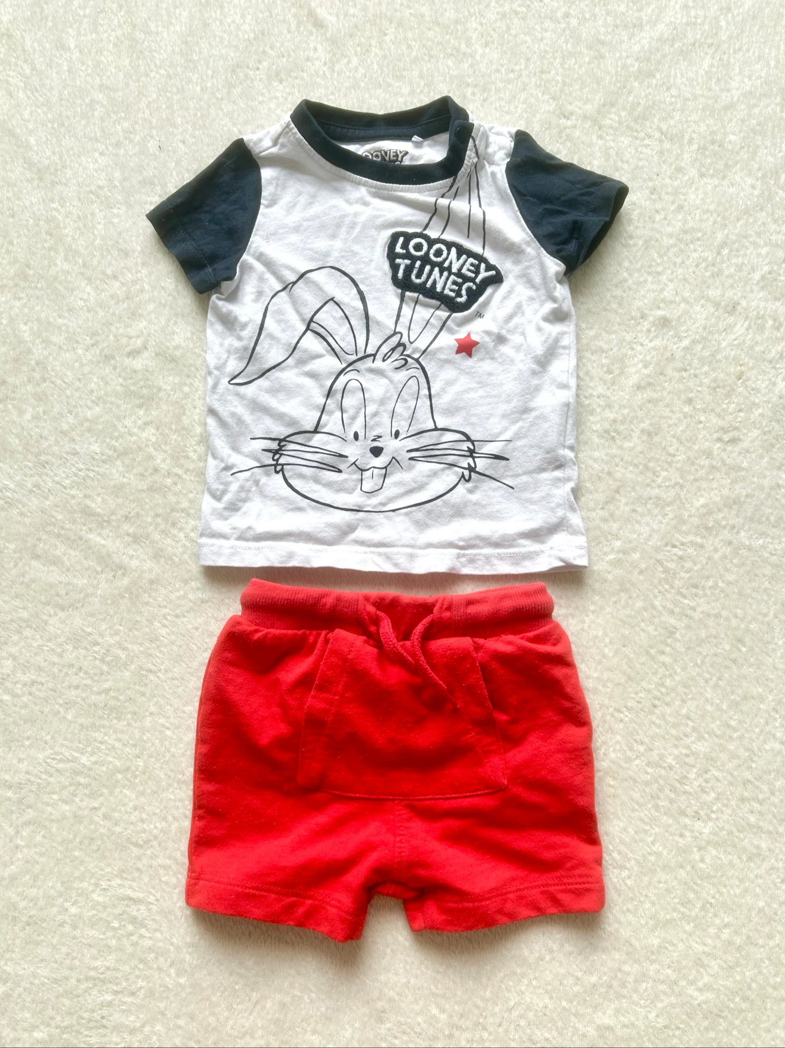 Ensemble bébé Looney Tunes Neuf • Taille 6 mois